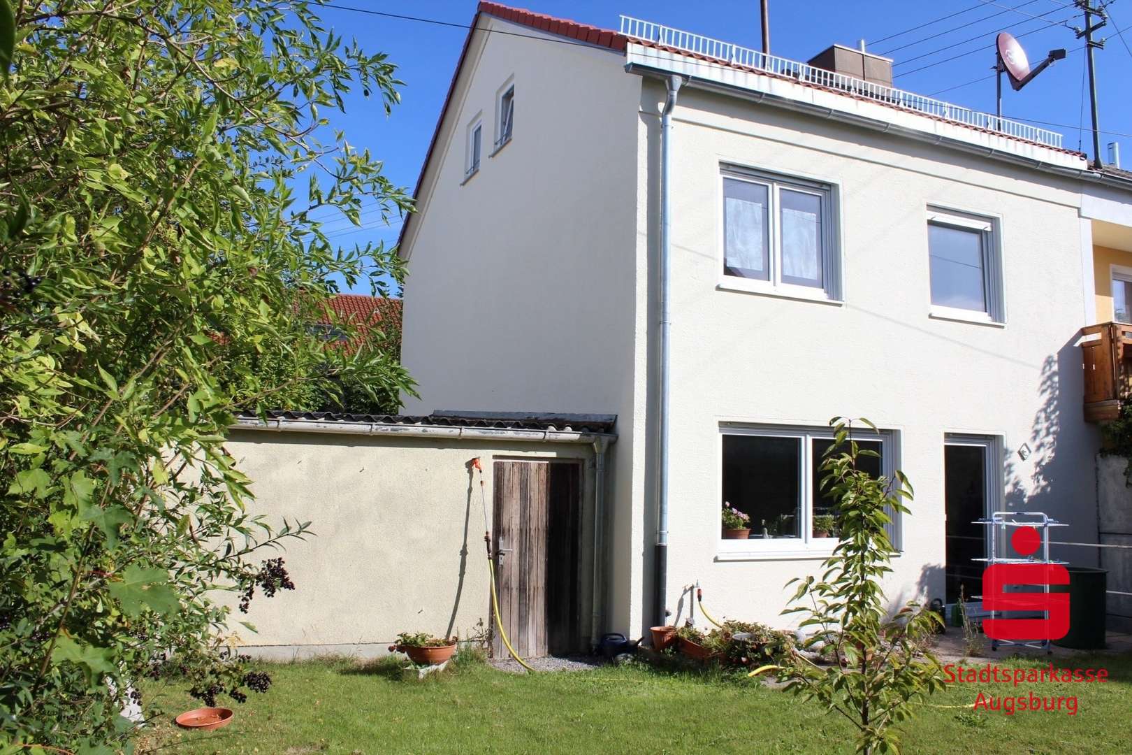 Außenansicht Außenansicht - Doppelhaushälfte in 86343 Königsbrunn mit 95m² kaufen