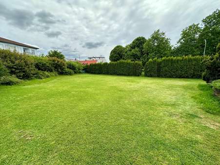 Richtung Osten Richtung Osten - Grundstück in 86551 Aichach mit 1499m² kaufen