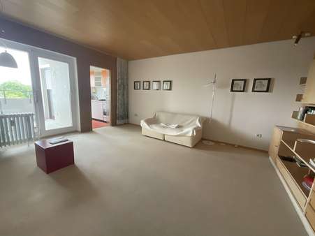 Wohnzimmer - Etagenwohnung in 86167 Augsburg mit 46m² kaufen