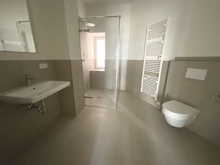 Badezimmer - Erdgeschosswohnung in 86153 Augsburg mit 80m² mieten