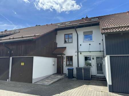 Hauseingang - Reihenmittelhaus in 86343 Königsbrunn mit 125m² kaufen