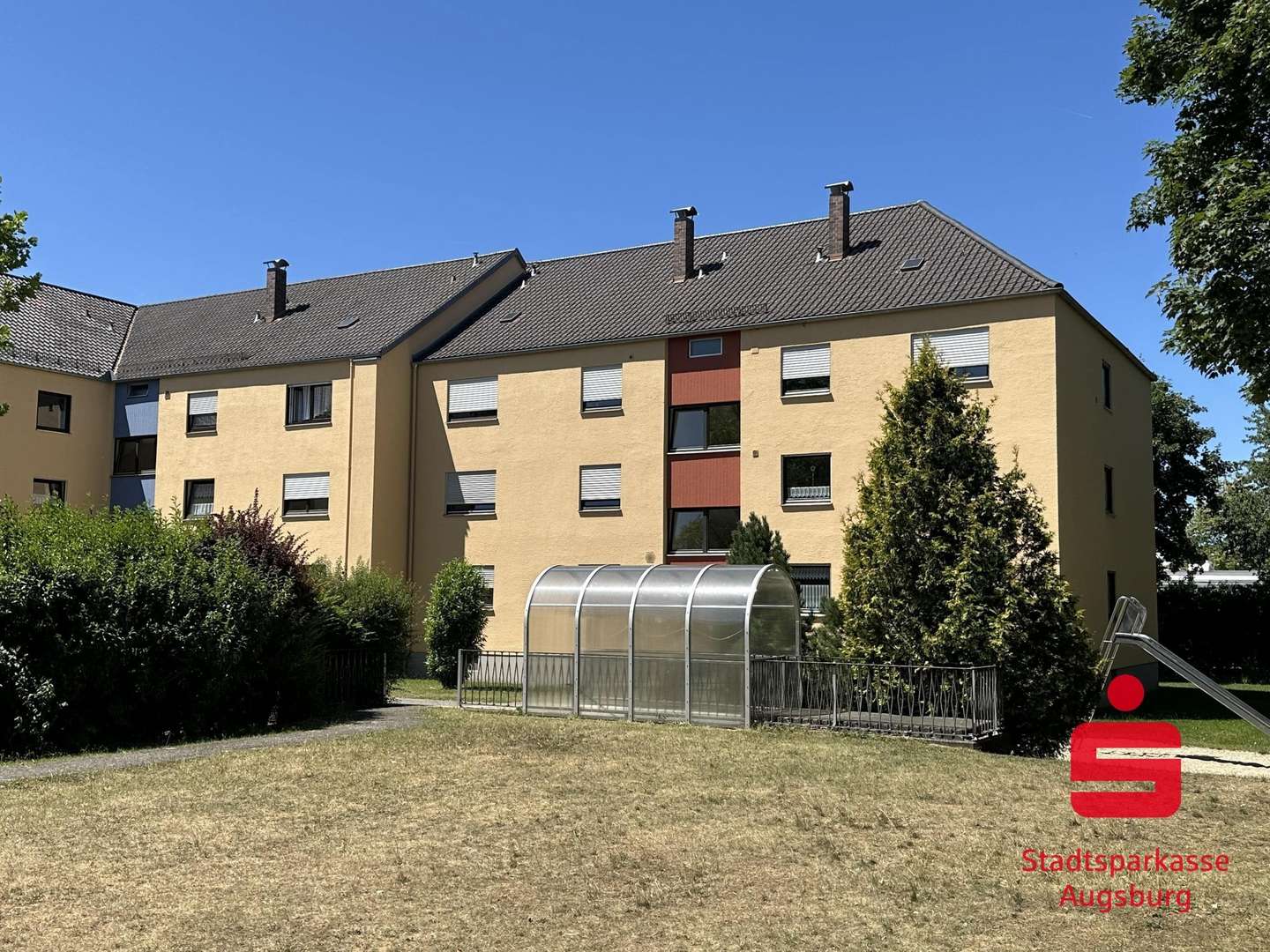 Hausansicht - Etagenwohnung in 86179 Augsburg mit 76m² kaufen