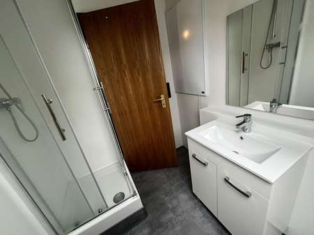 Bad - Dachgeschosswohnung in 86356 Neusäß mit 35m² mieten