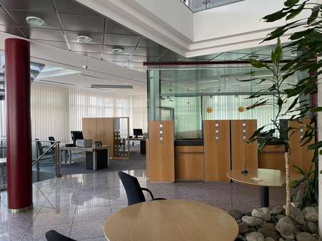 EG EG - Büro in 86165 Augsburg mit 570m² mieten