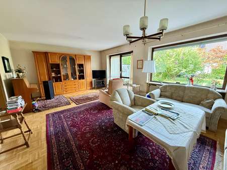 Wohnzimmer - Doppelhaushälfte in 86438 Kissing mit 148m² kaufen