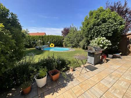 uneinsehbarer Garten mit Pool uneinsehbarer Garten mit Pool - Einfamilienhaus in 86573 Obergriesbach mit 180m² kaufen