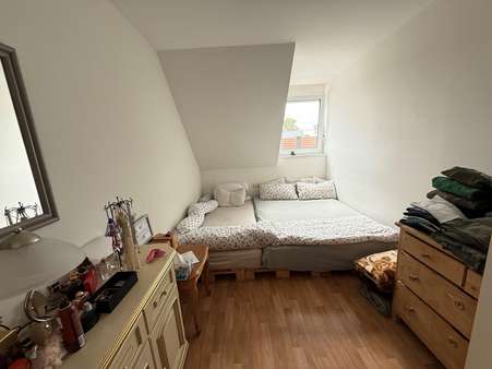 Schlafzimmer Schlafzimmer - Maisonette-Wohnung in 86438 Kissing mit 57m² kaufen