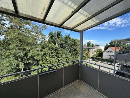 Balkon-Aussicht - Etagenwohnung in 86179 Augsburg mit 52m² kaufen