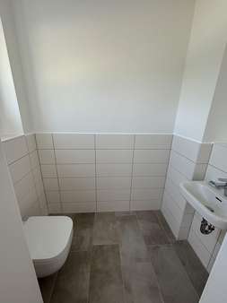 Gäste-WC Gäste-WC - Doppelhaushälfte in 86165 Augsburg mit 140m² mieten