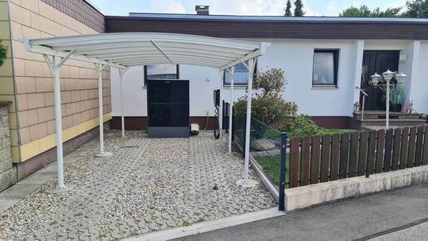 Carport mit Wallbox Carport mit Wallbox - Bungalow in 86415 Mering mit 145m² kaufen