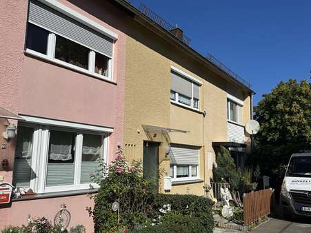 Außenansicht - Reihenmittelhaus in 86179 Augsburg mit 89m² kaufen