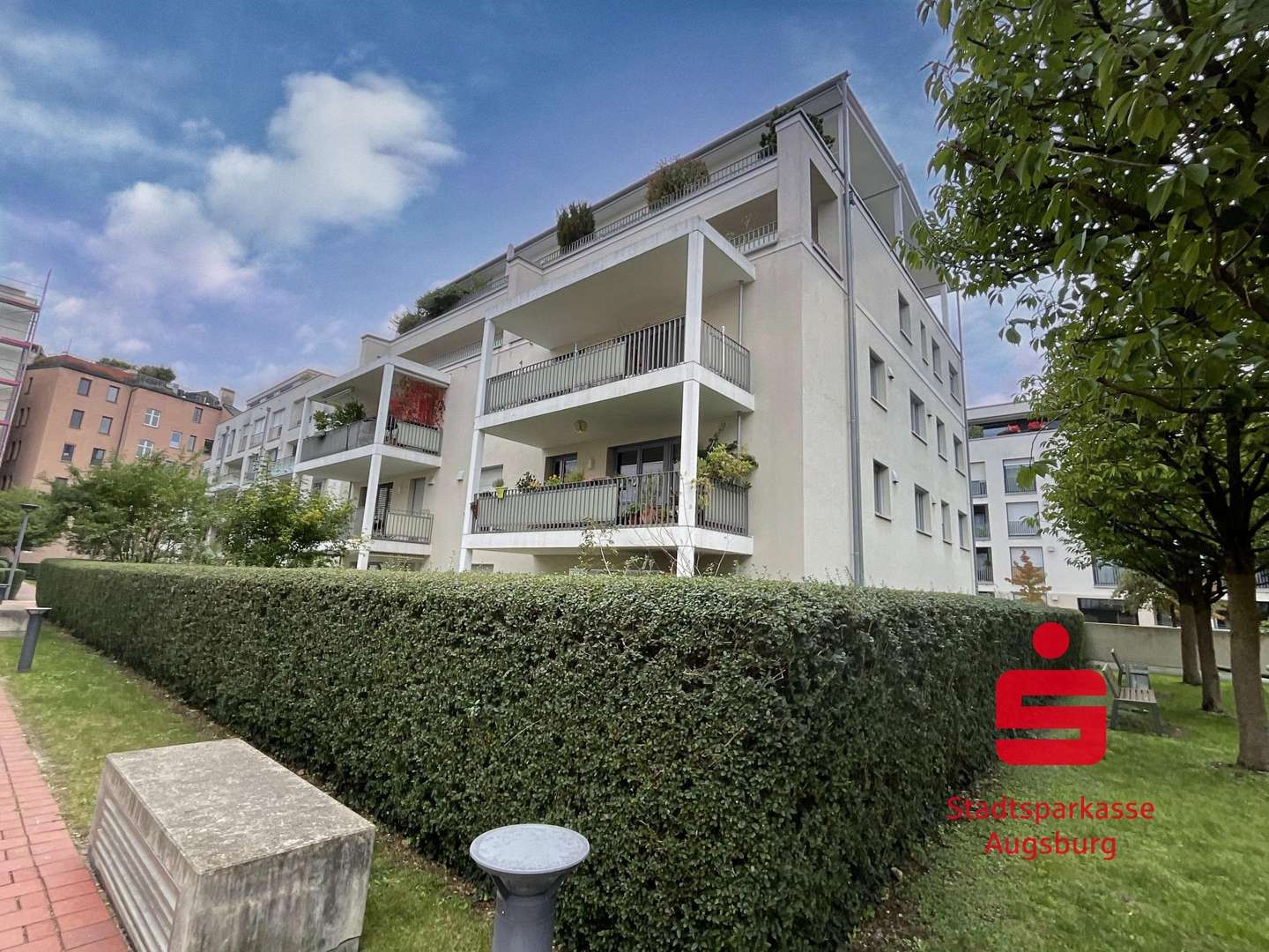 Außenansicht - Erdgeschosswohnung in 86150 Augsburg mit 87m² kaufen