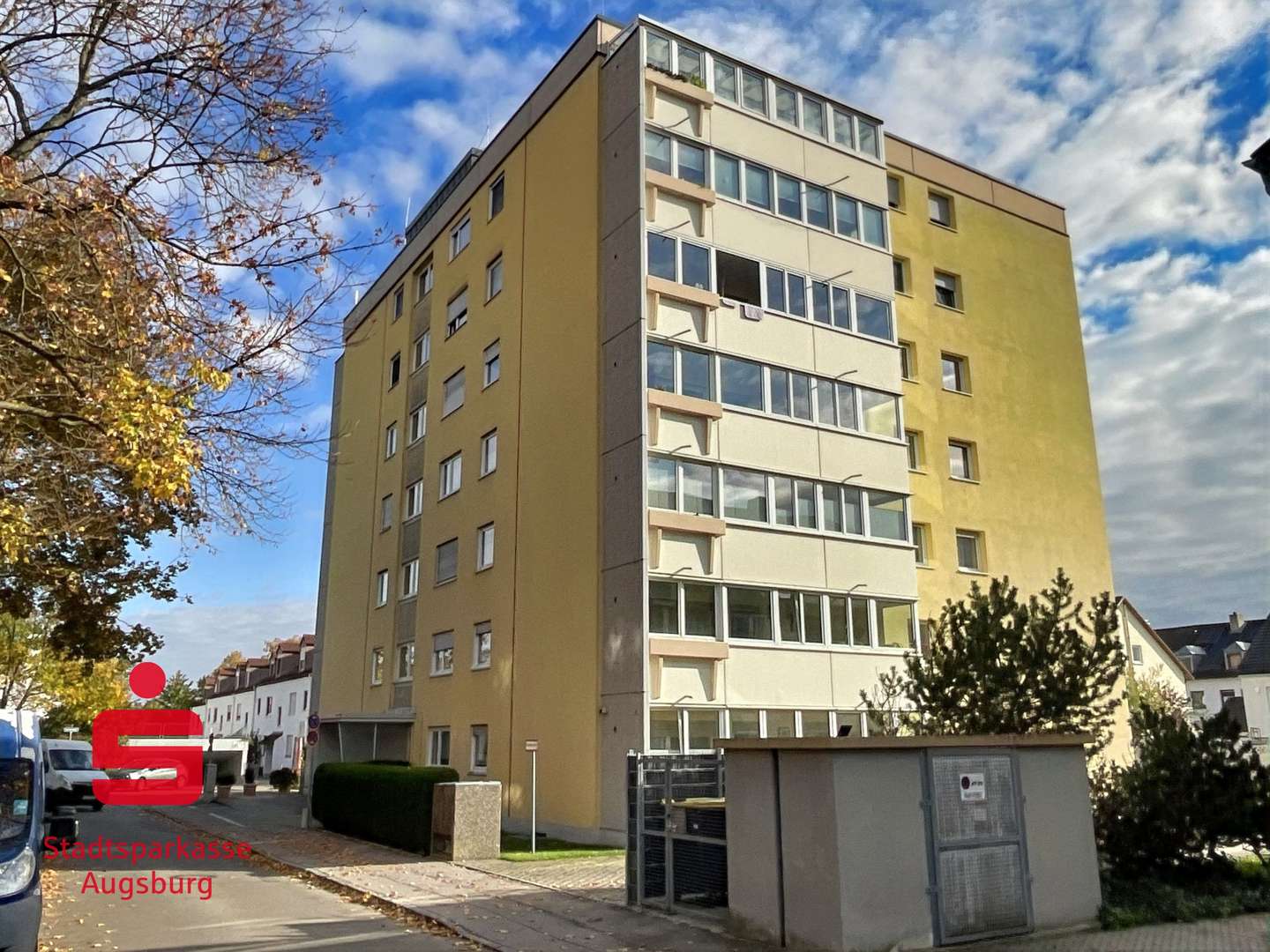Außenansicht - Erdgeschosswohnung in 86343 Königsbrunn mit 78m² kaufen