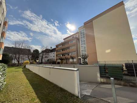 Außenansicht - Erdgeschosswohnung in 86157 Augsburg mit 88m² kaufen