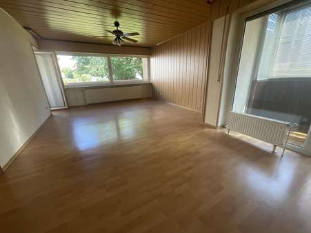 Wohnzimmer Wohnzimmer - Erdgeschosswohnung in 86157 Augsburg mit 88m² kaufen