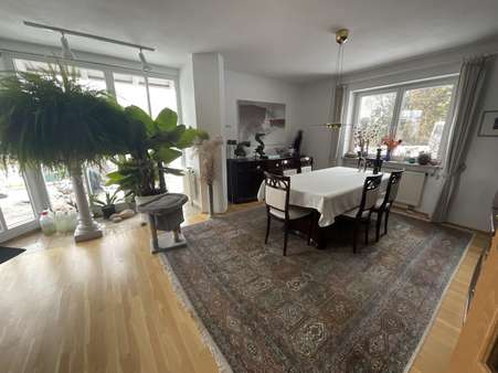 Essplatz - Einfamilienhaus in 86356 Neusäß mit 185m² kaufen