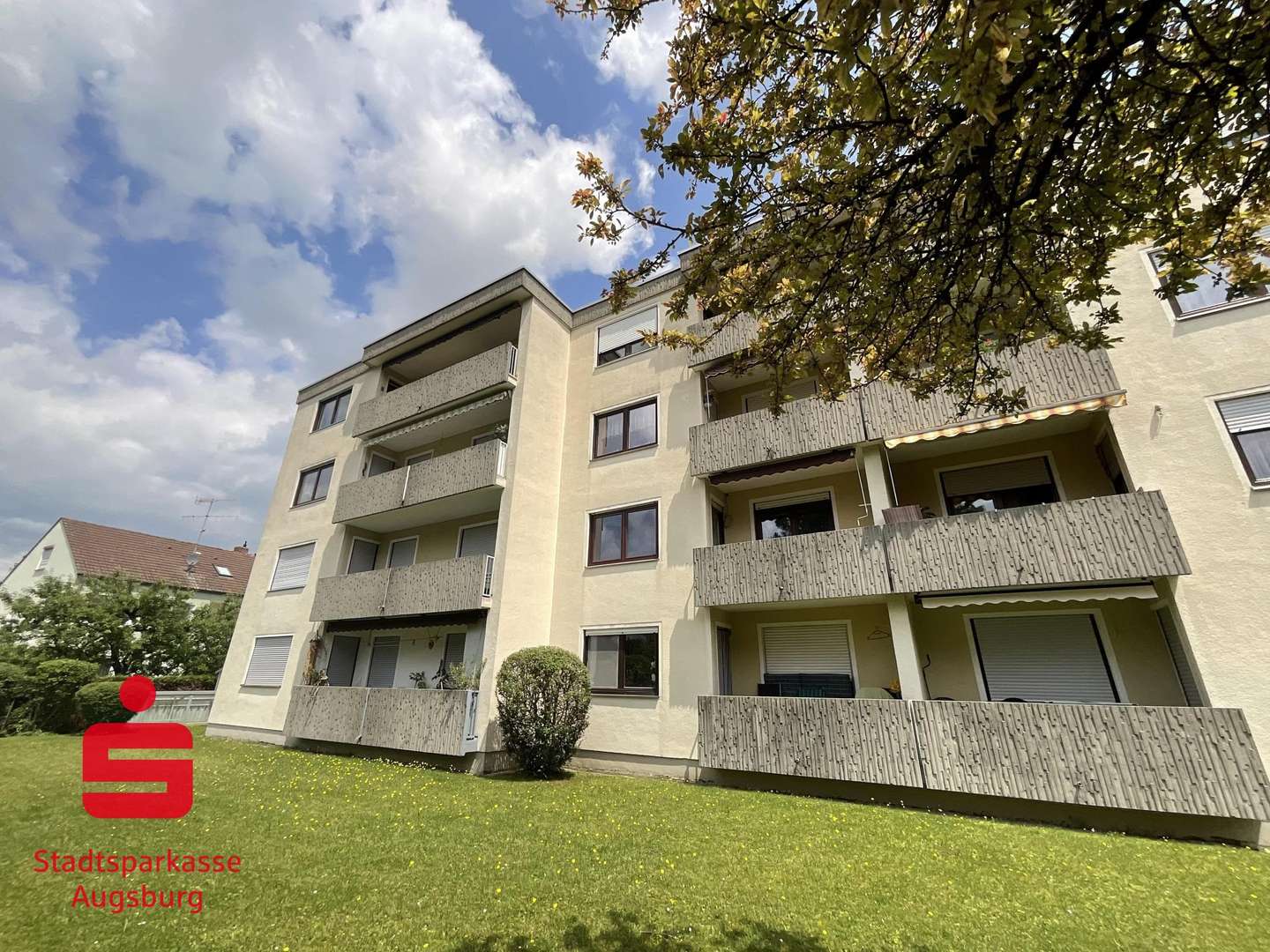 Außenansicht - Etagenwohnung in 86165 Augsburg mit 76m² kaufen