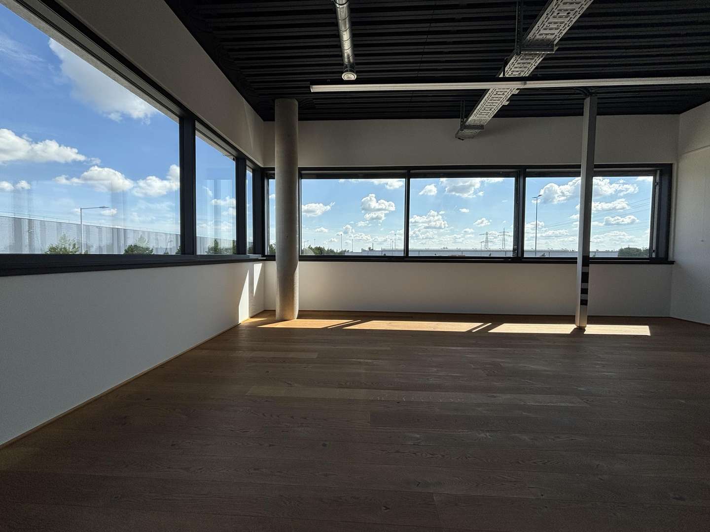 Büro Büro - Büro in 86368 Gersthofen mit 999m² mieten
