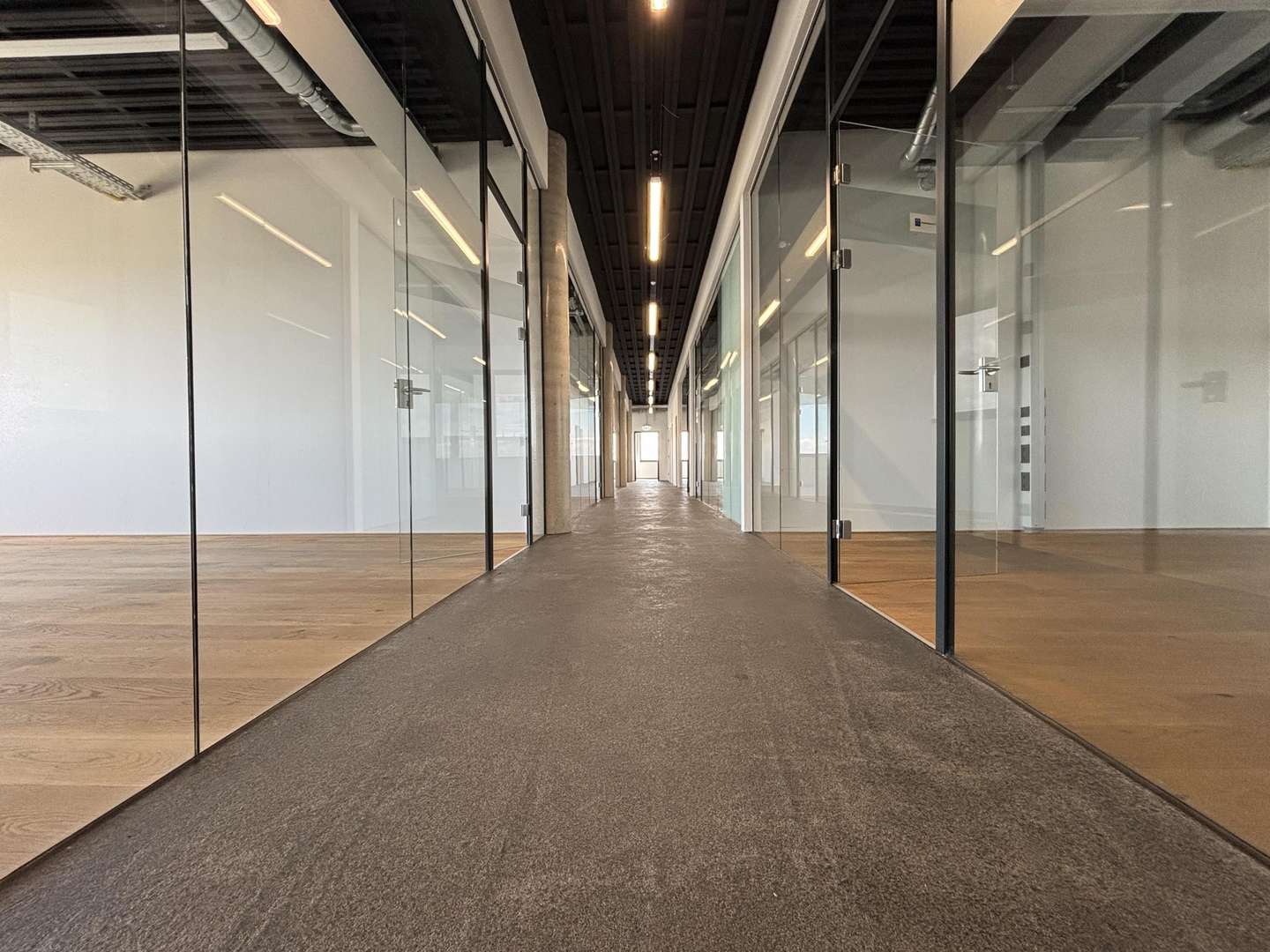 Flur Flur - Büro in 86368 Gersthofen mit 999m² mieten