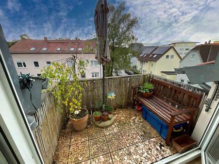 Balkon Balkon - Dachgeschosswohnung in 86157 Augsburg mit 47m² kaufen