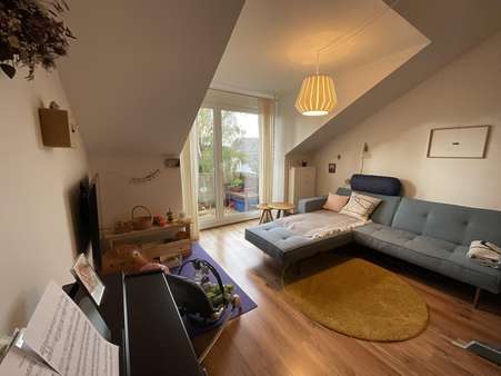 Wohnzimmer Wohnzimmer - Dachgeschosswohnung in 86157 Augsburg mit 47m² kaufen