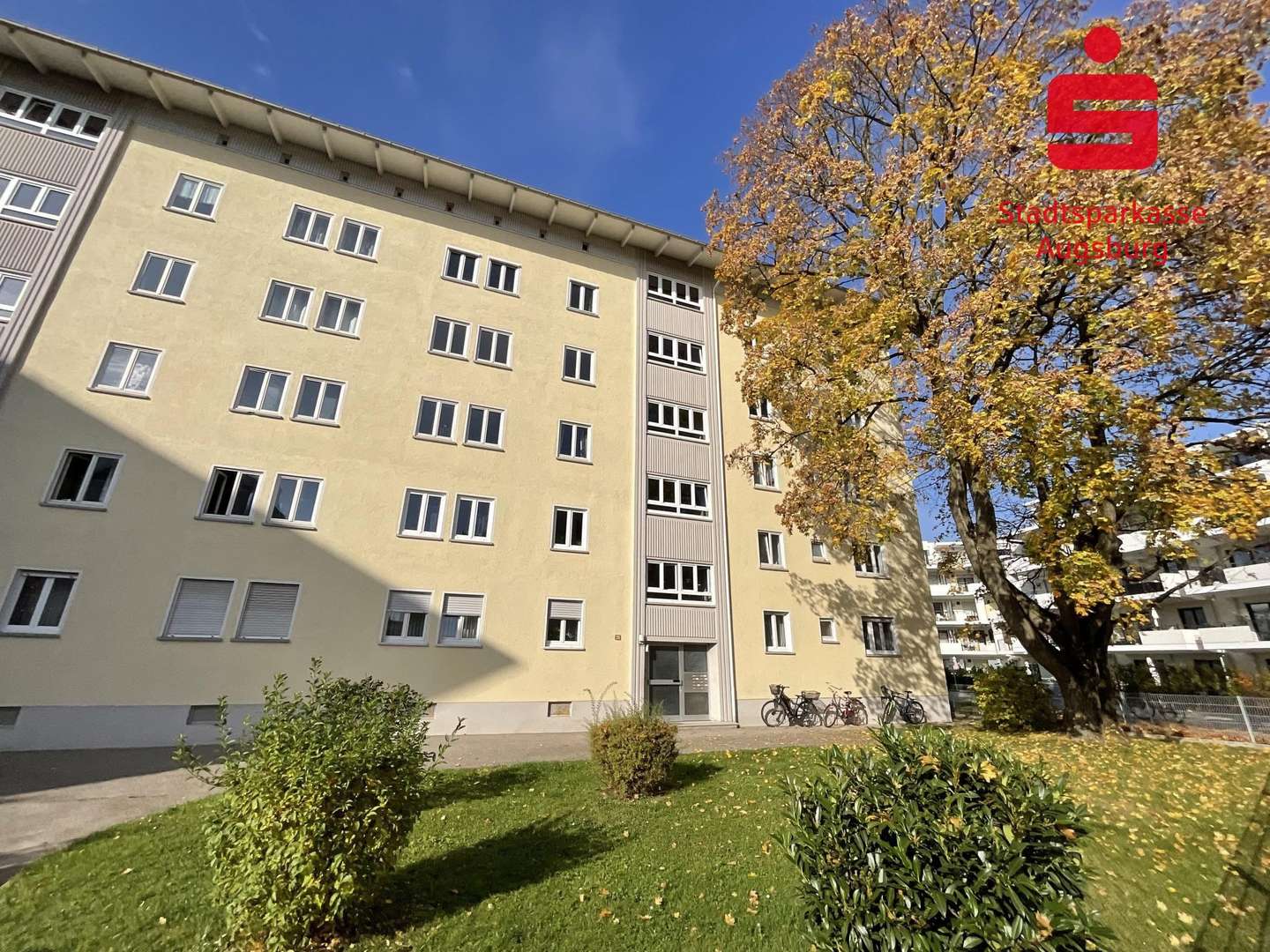 Außenansicht - Etagenwohnung in 86159 Augsburg mit 65m² kaufen