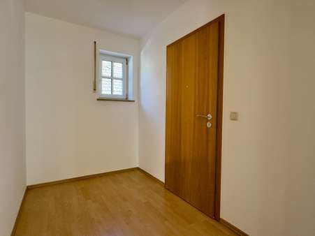 Eingangsbereich - Etagenwohnung in 86529 Schrobenhausen mit 77m² mieten