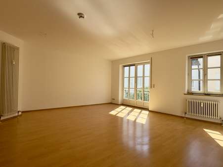 Wohn- Esszimmer ... - Etagenwohnung in 86529 Schrobenhausen mit 77m² mieten