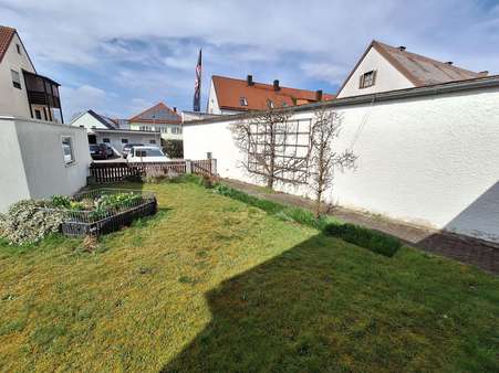 Garteneinblicke - Einfamilienhaus in 86551 Aichach mit 143m² kaufen