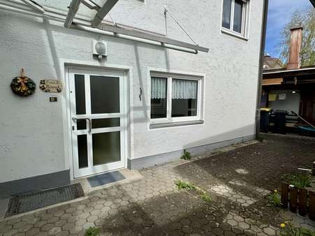 Zutritt zum Haus - Einfamilienhaus in 86551 Aichach mit 143m² kaufen