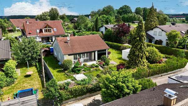 Außenansicht Außenansicht - Einfamilienhaus in 86551 Aichach mit 72m² kaufen