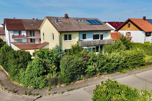 Außenansicht Außenansicht - Zweifamilienhaus in 86551 Aichach mit 186m² kaufen