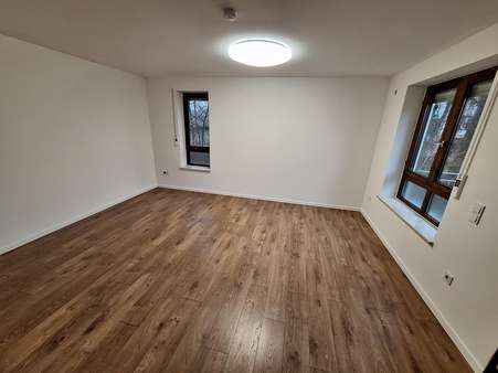 Wohnzimmer zum Wohlfühlen - Erdgeschosswohnung in 86551 Aichach mit 71m² kaufen