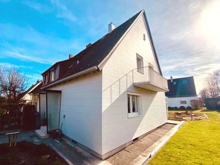 Nordwestansicht - Doppelhaushälfte in 81243 München mit 108m² kaufen
