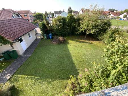 Blick in den Garten - Einfamilienhaus in 85049 Ingolstadt mit 130m² kaufen