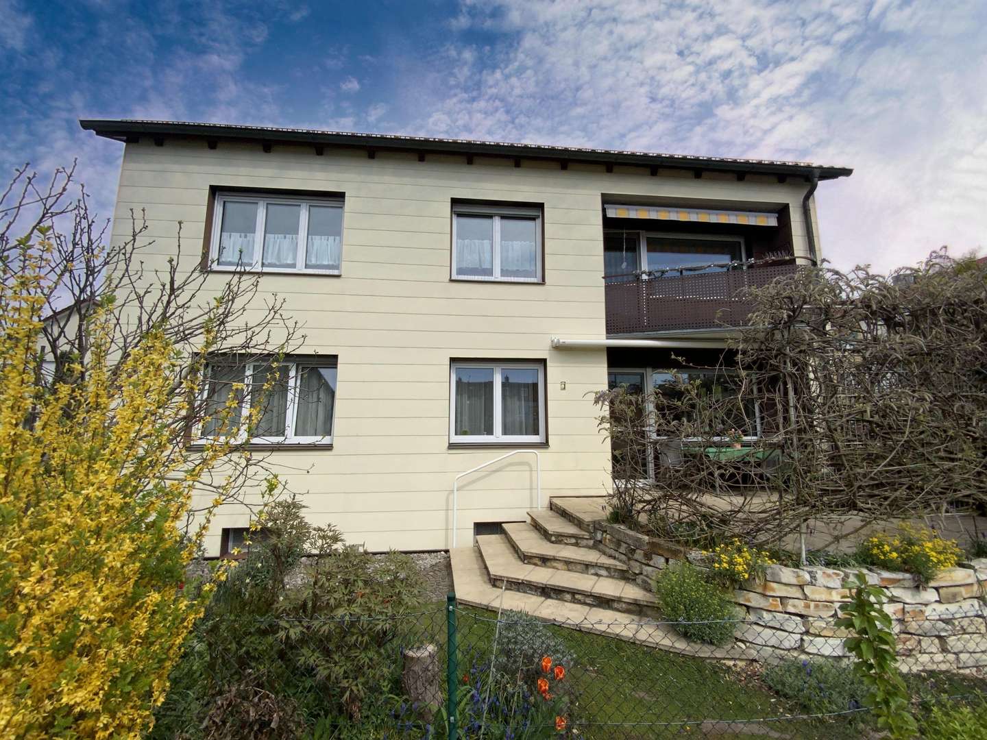 Südansicht - Zweifamilienhaus in 85057 Ingolstadt mit 144m² kaufen