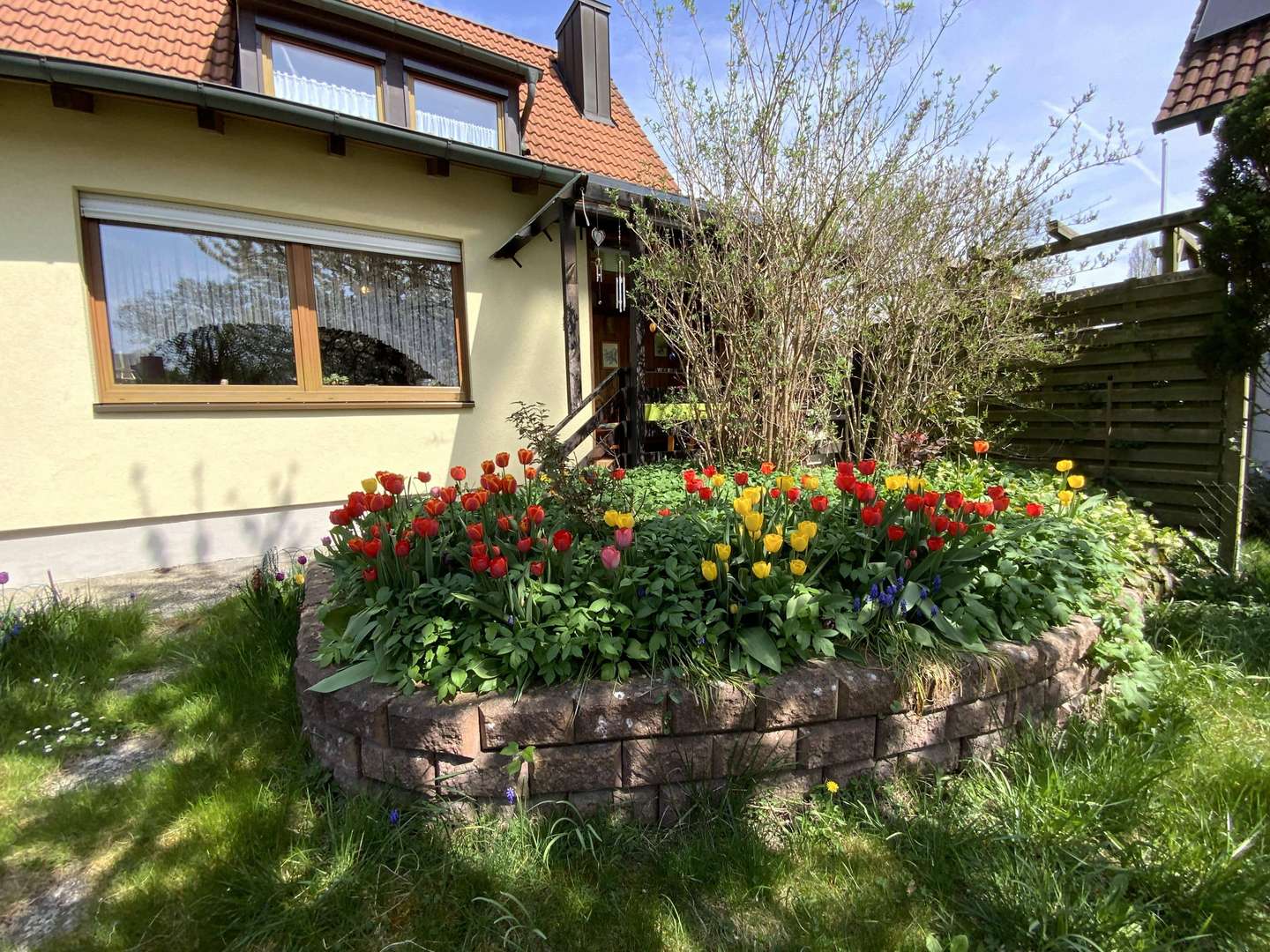 Hausansicht - Einfamilienhaus in 85055 Ingolstadt mit 100m² kaufen