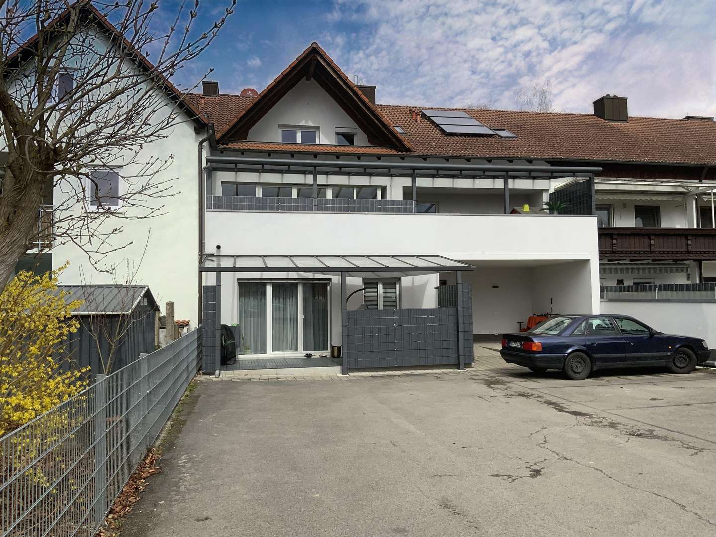 Hausansicht - Erdgeschosswohnung in 85077 Manching mit 55m² kaufen
