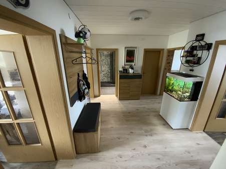 Flur - Etagenwohnung in 85055 Ingolstadt mit 84m² kaufen