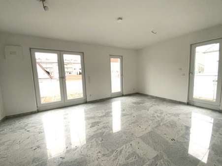 Wohnraum Ansicht 1 - Etagenwohnung in 85053 Ingolstadt mit 68m² mieten