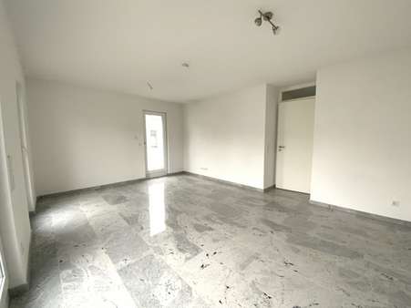 Wohnraum Ansicht 2 - Etagenwohnung in 85053 Ingolstadt mit 68m² mieten