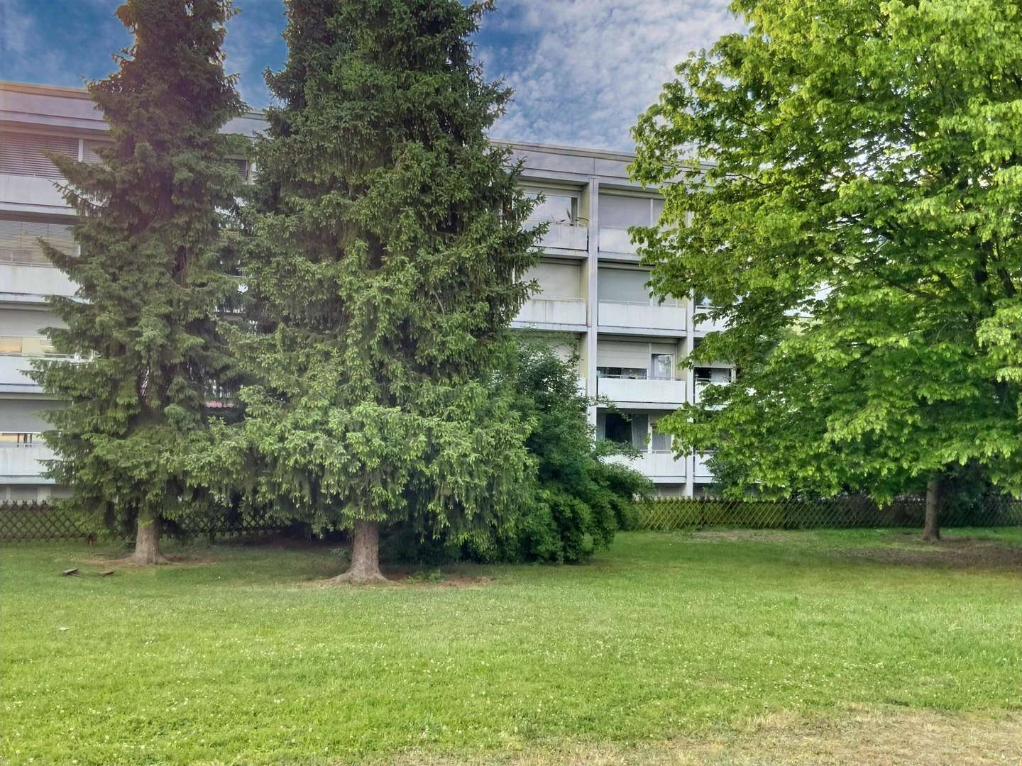 Hausansicht - Etagenwohnung in 85057 Ingolstadt mit 83m² kaufen