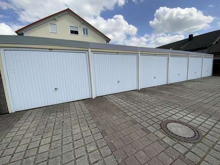 Garagenhof - Dachgeschosswohnung in 85080 Gaimersheim mit 68m² kaufen