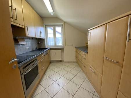 Einbauküche - Dachgeschosswohnung in 85080 Gaimersheim mit 68m² kaufen
