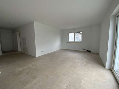 Blick Richtung Küche - Maisonette-Wohnung in 85051 Ingolstadt mit 116m² kaufen