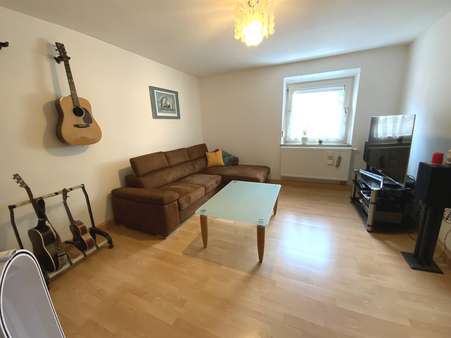 Wohnzimmer Wohnzimmer - Etagenwohnung in 85055 Ingolstadt mit 61m² kaufen