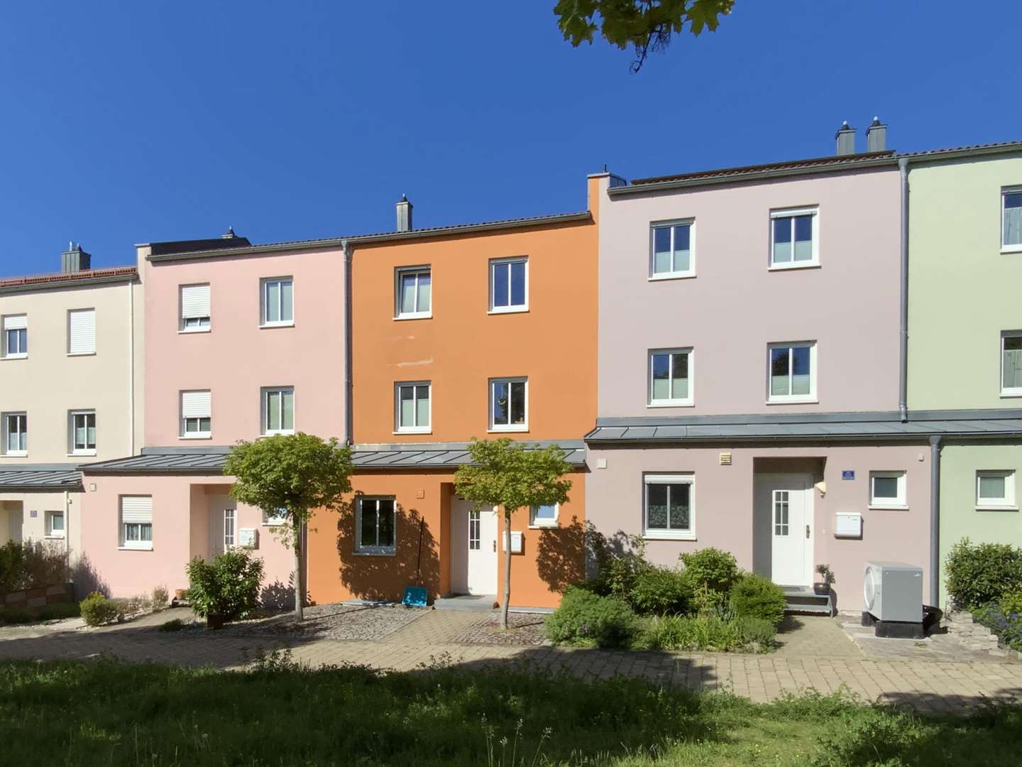 Hausansicht - Reihenmittelhaus in 85072 Eichstätt mit 123m² kaufen
