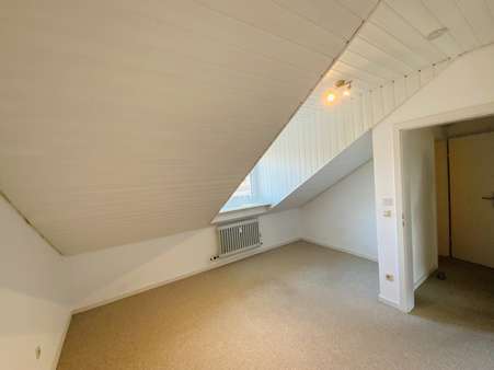 Arbeits-/Gästezimmer - Dachgeschosswohnung in 85049 Ingolstadt mit 65m² mieten