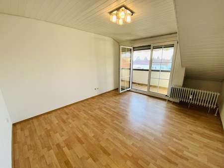 Wohnen - Dachgeschosswohnung in 85049 Ingolstadt mit 65m² mieten