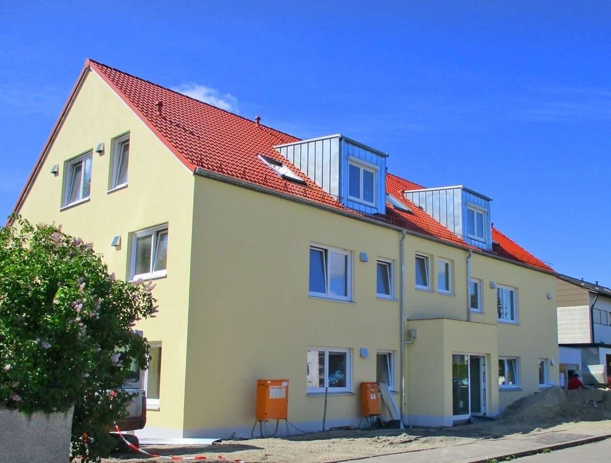 Hausansicht - Etagenwohnung in 85051 Ingolstadt mit 80m² mieten